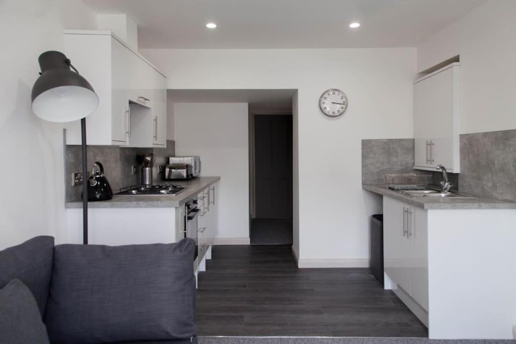 Stunning 2 Bed Apartment With Sea Views, بينزانس المظهر الخارجي الصورة